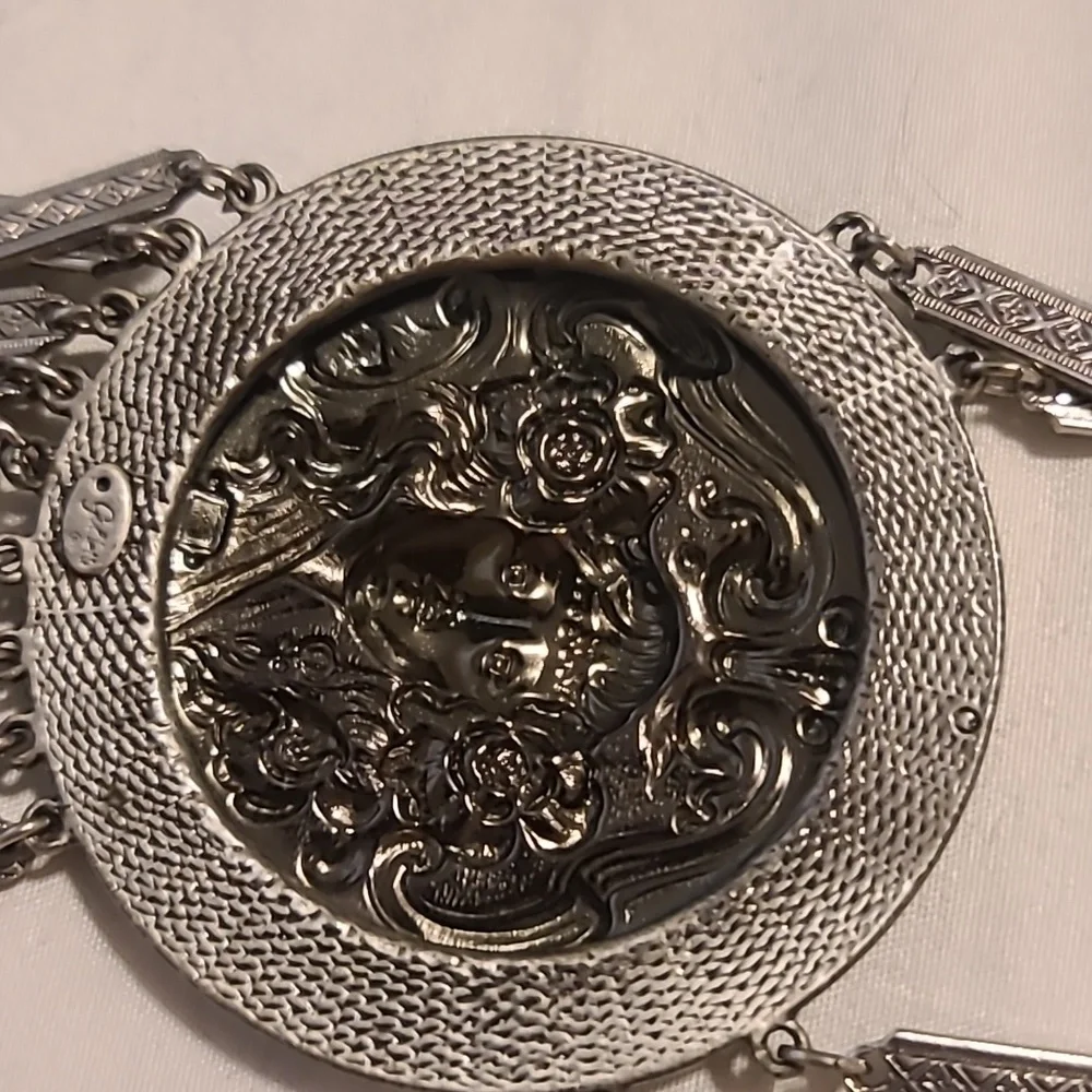 Vintage 1960 Silver Golddette Lady Medallion. Beautiful Unique. Rare. - Picture 14 of 15